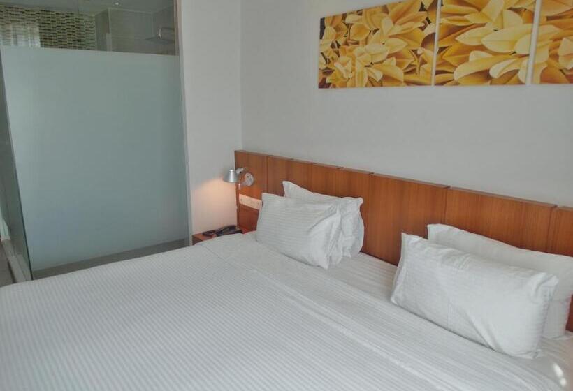 בית מלון כפרי French Ipoh