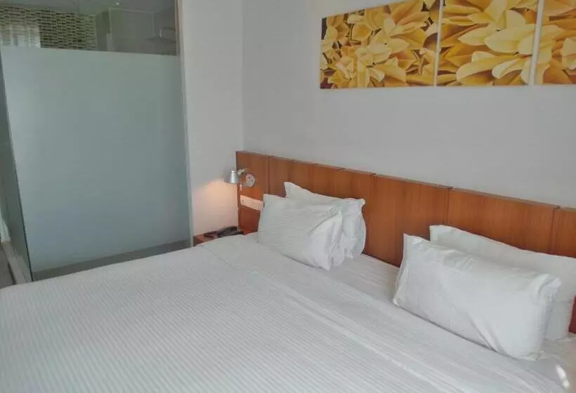 בית מלון כפרי French Ipoh