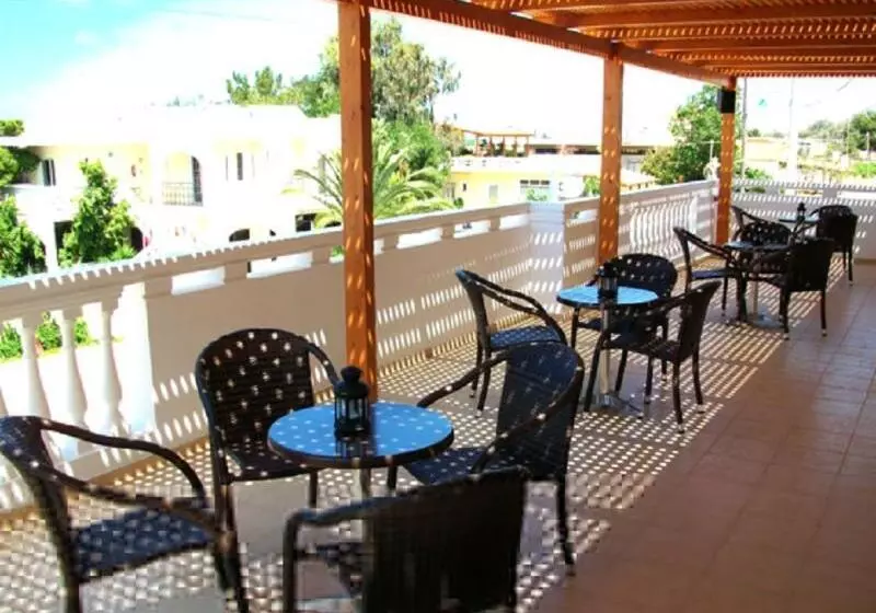 호텔 Golden Rose Suites