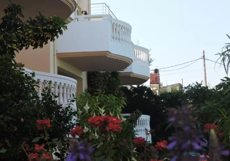 호텔 Golden Rose Suites