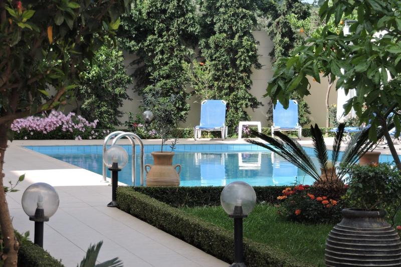 호텔 Golden Rose Suites