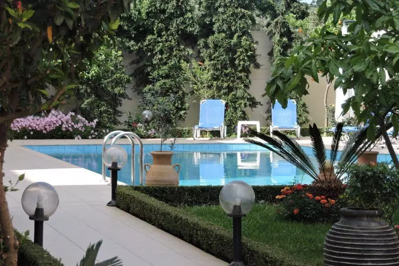 호텔 Golden Rose Suites