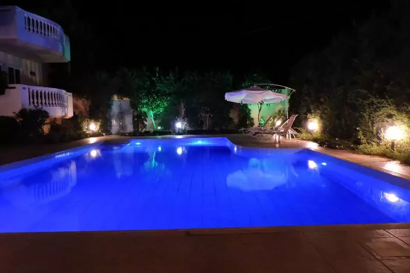 호텔 Golden Rose Suites