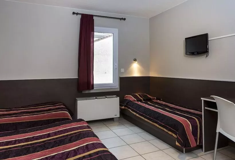 Отель Initial By Balladins Lyon / Chanas