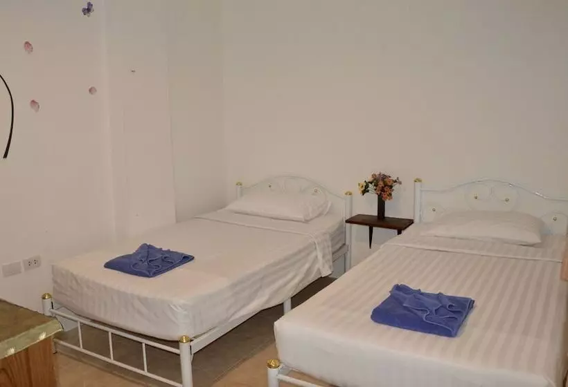 هتل Living Room Guesthouse