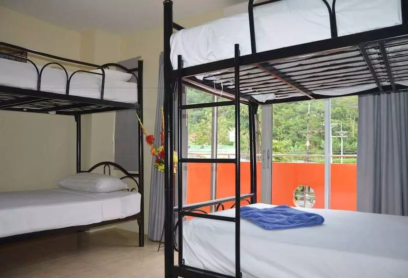 هتل Living Room Guesthouse