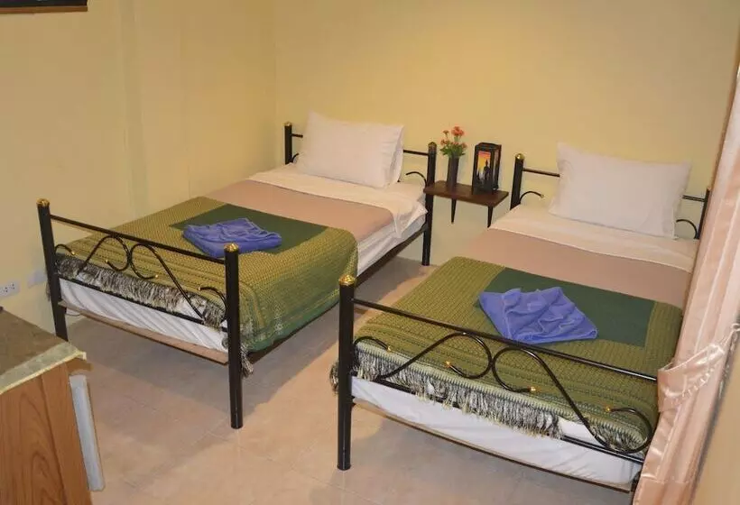 هتل Living Room Guesthouse