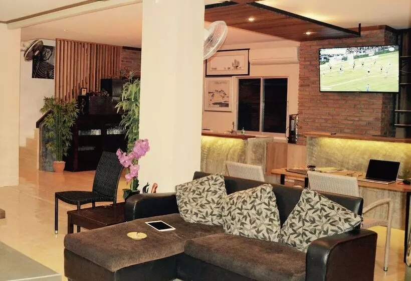 هتل Living Room Guesthouse