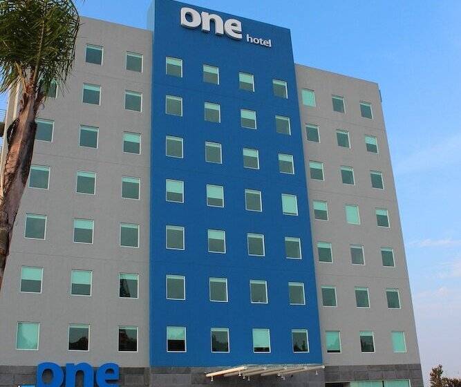 فندق One Guadalajara Tapatio
