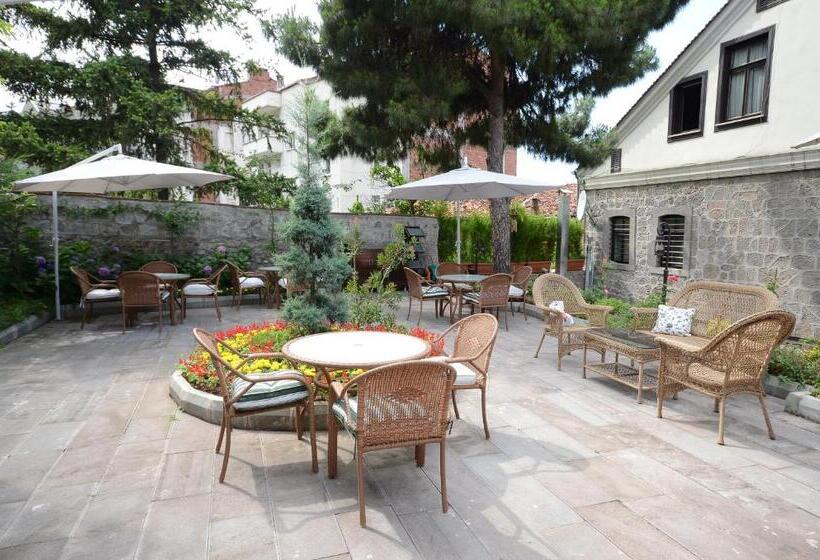 هتل Tahir Aga Konagi