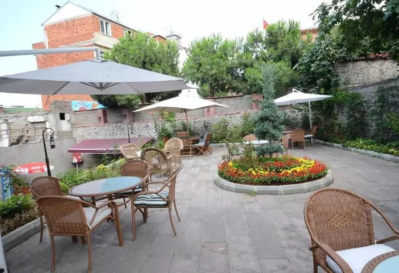 هتل Tahir Aga Konagi