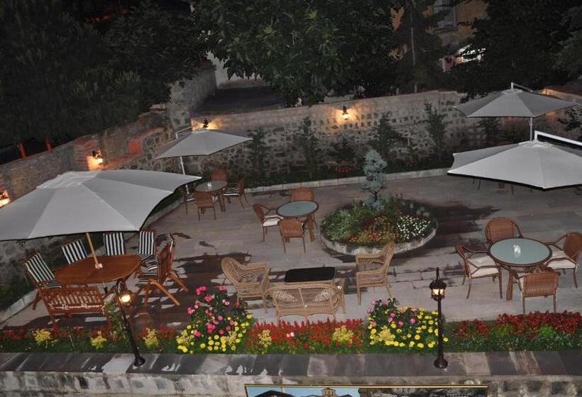 هتل Tahir Aga Konagi