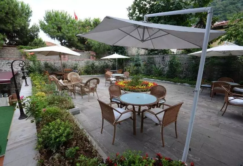 هتل Tahir Aga Konagi