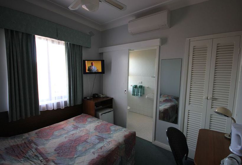 فندق على الطريق Normandie Inn & Function Centre