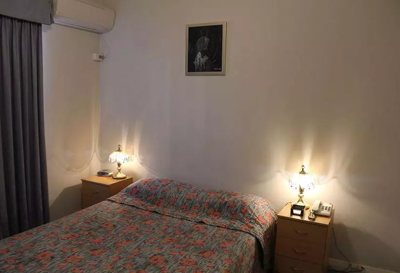 汽车旅馆  Normandie Inn & Function Centre