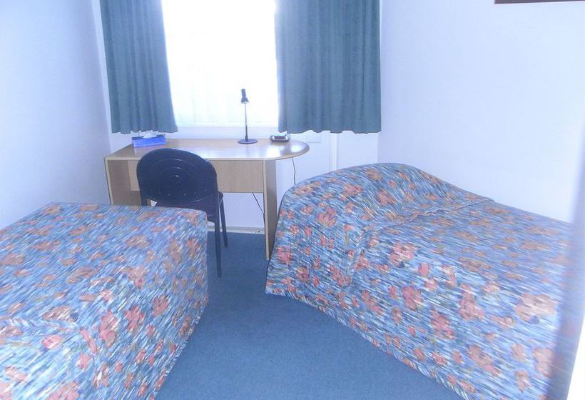 فندق على الطريق Normandie Inn & Function Centre