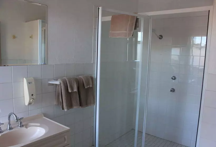 汽车旅馆  Normandie Inn & Function Centre