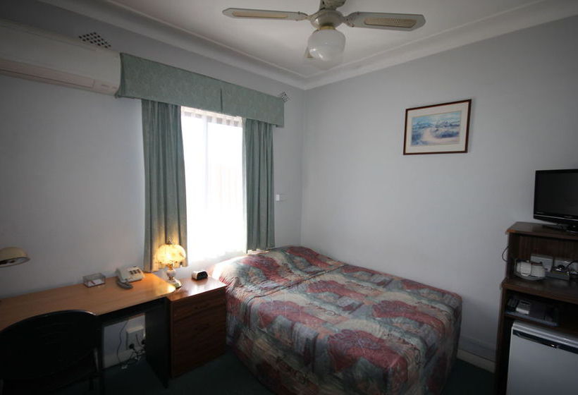 فندق على الطريق Normandie Inn & Function Centre