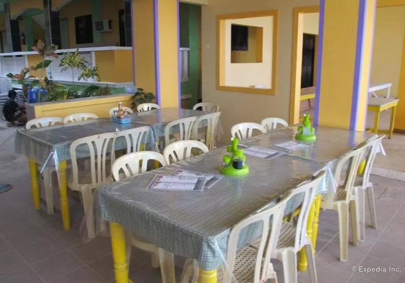 White Beach Hotel Puerto Galera Powered By Cocotel
