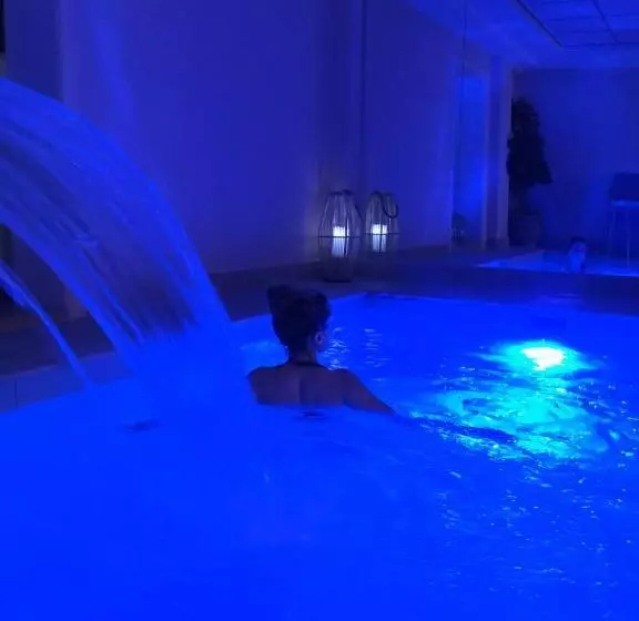 בית מלון כפרי Anemolia Resort And Spa