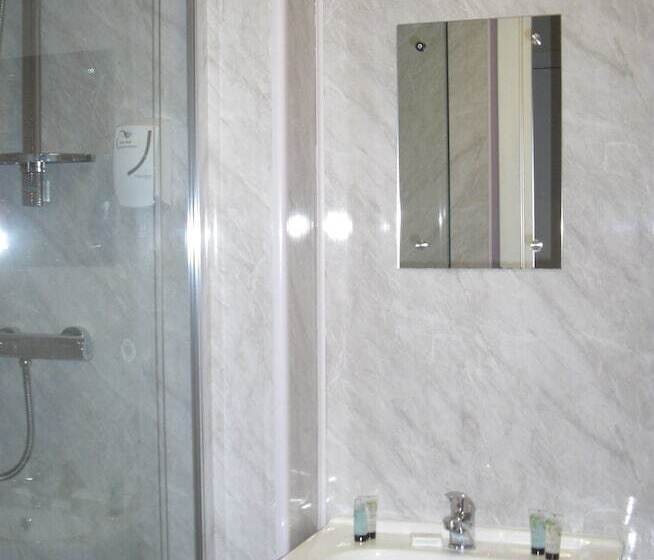 בית מלון כפרי The Breadalbane Arms Room Only