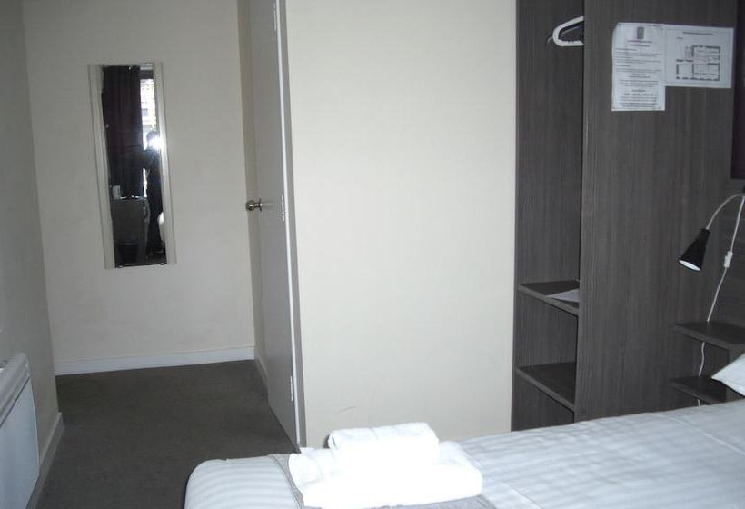 בית מלון כפרי The Breadalbane Arms Room Only