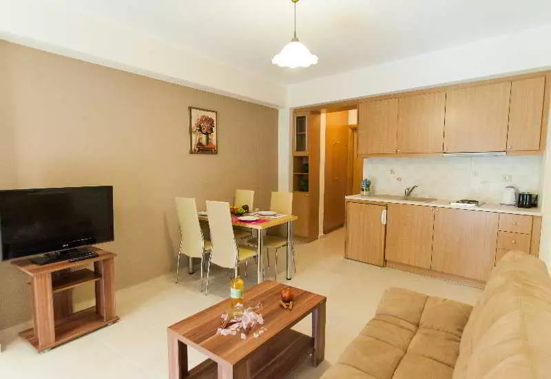 فندق Castello Apartments