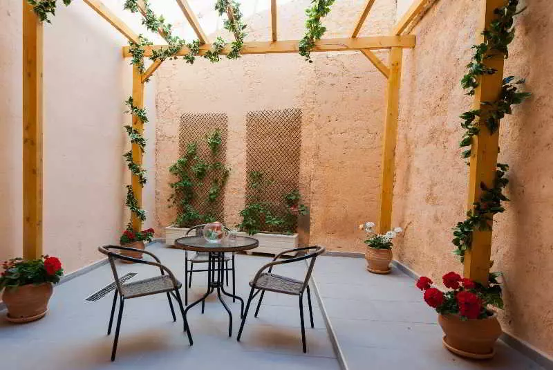 فندق Castello Apartments