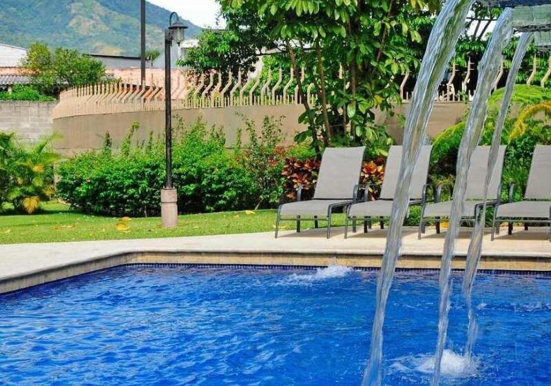 ホテル Courtyard By Marriott San Salvador