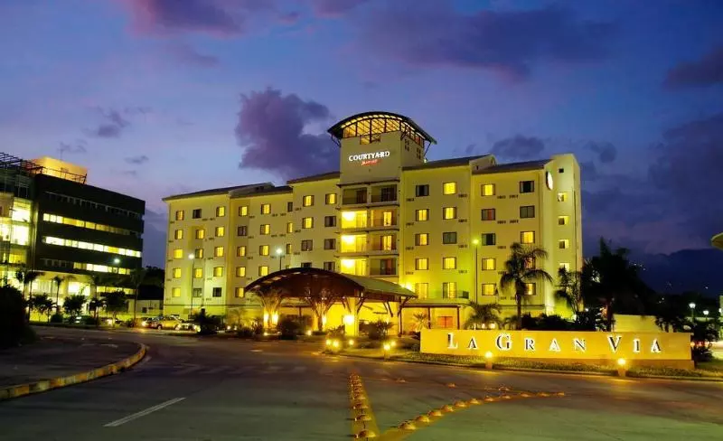 ホテル Courtyard By Marriott San Salvador