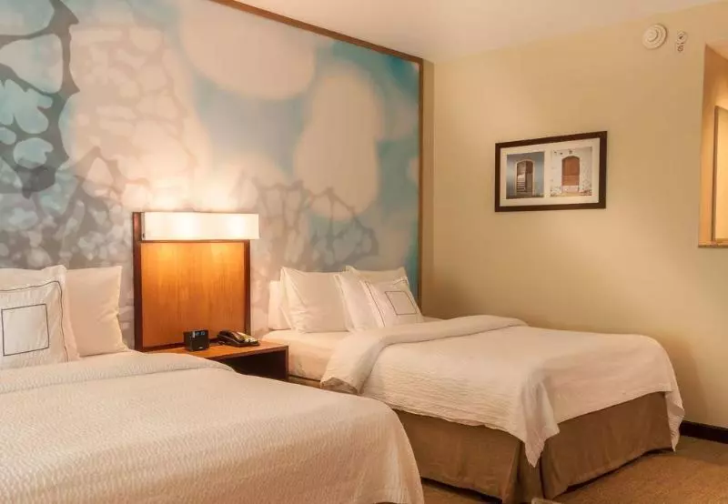 ホテル Courtyard By Marriott San Salvador