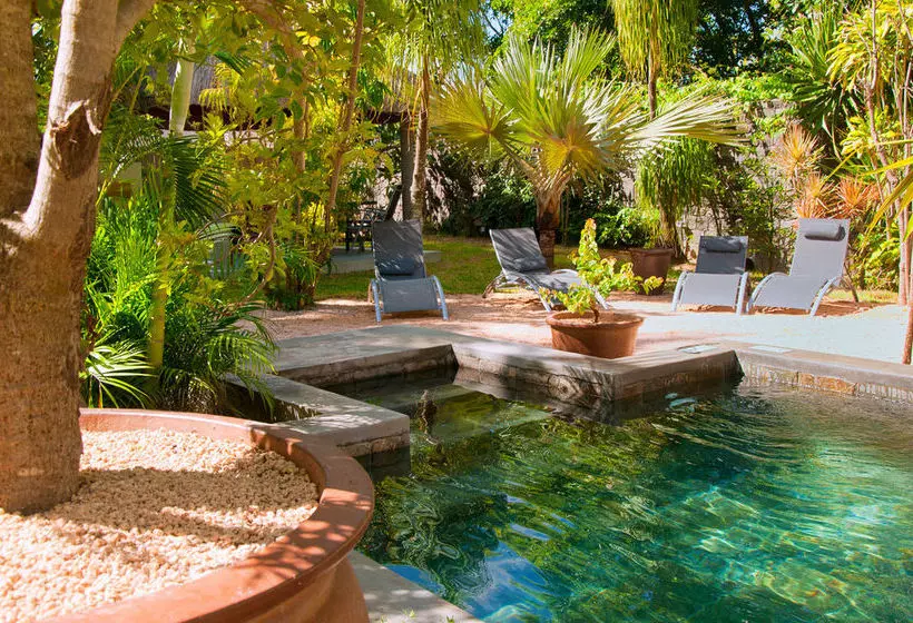 هتل Gardens Retreat