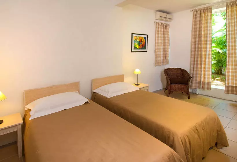 هتل Gardens Retreat