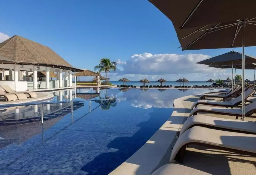 Hideaway At Royalton Blue Waters, An Autograph Collection All Inclusive Resort Adults Only