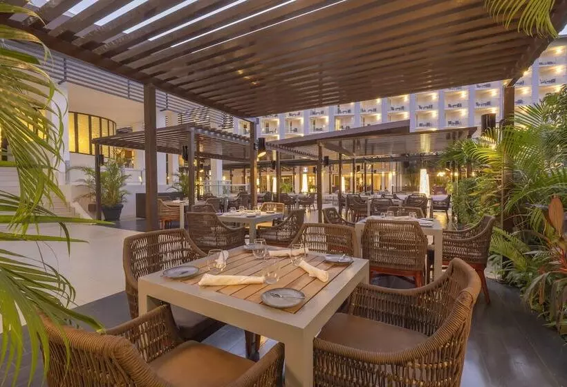 Hideaway At Royalton Blue Waters, An Autograph Collection All Inclusive Resort Adults Only