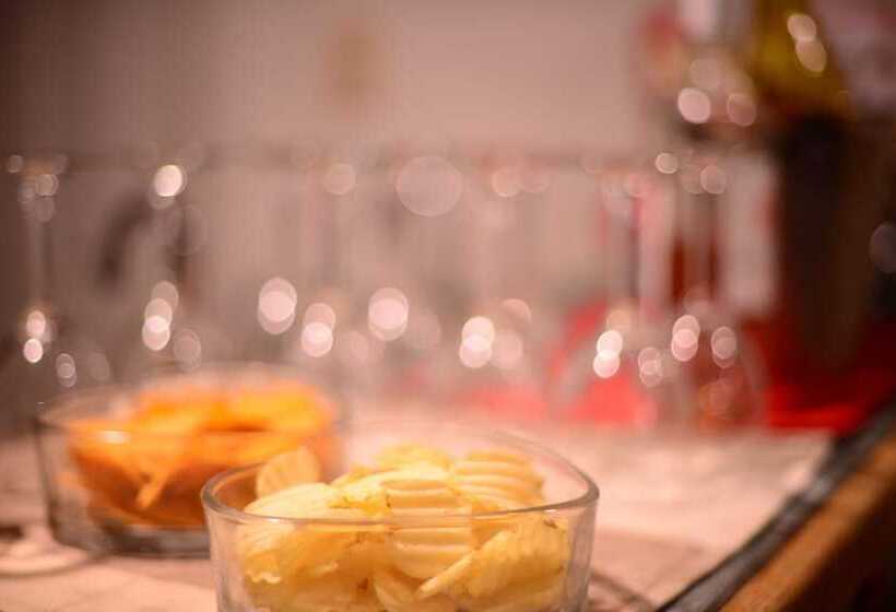 Отель Hounds Tooth Inn