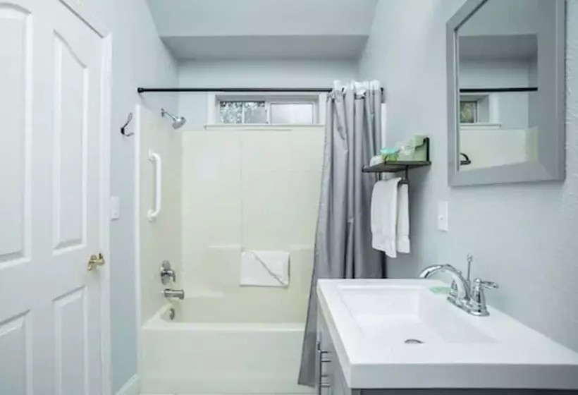 酒店 Hounds Tooth Inn