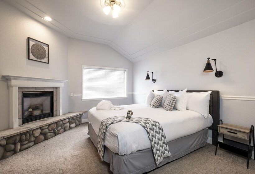 Отель Hounds Tooth Inn