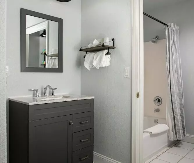 酒店 Hounds Tooth Inn