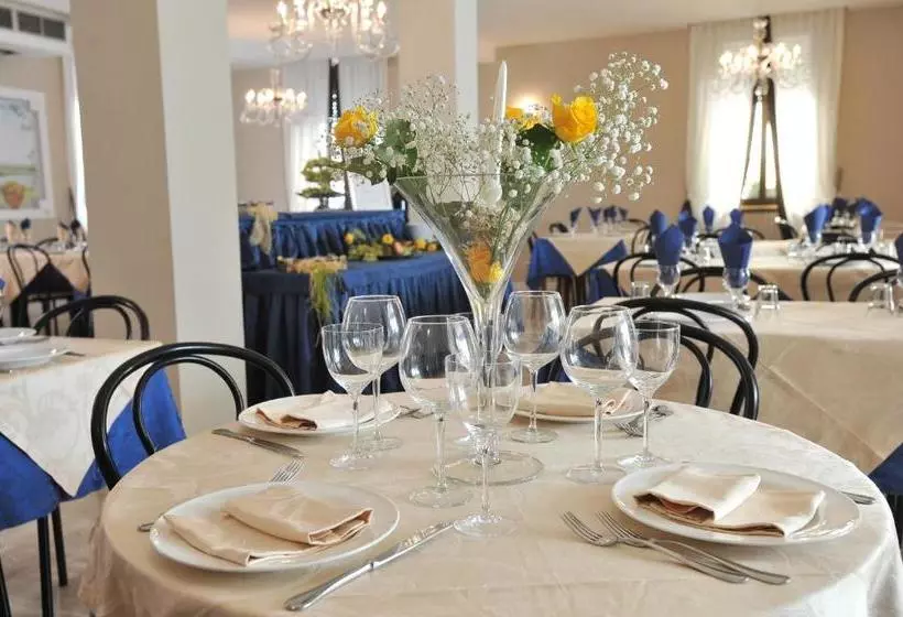 Отель Piccadilly