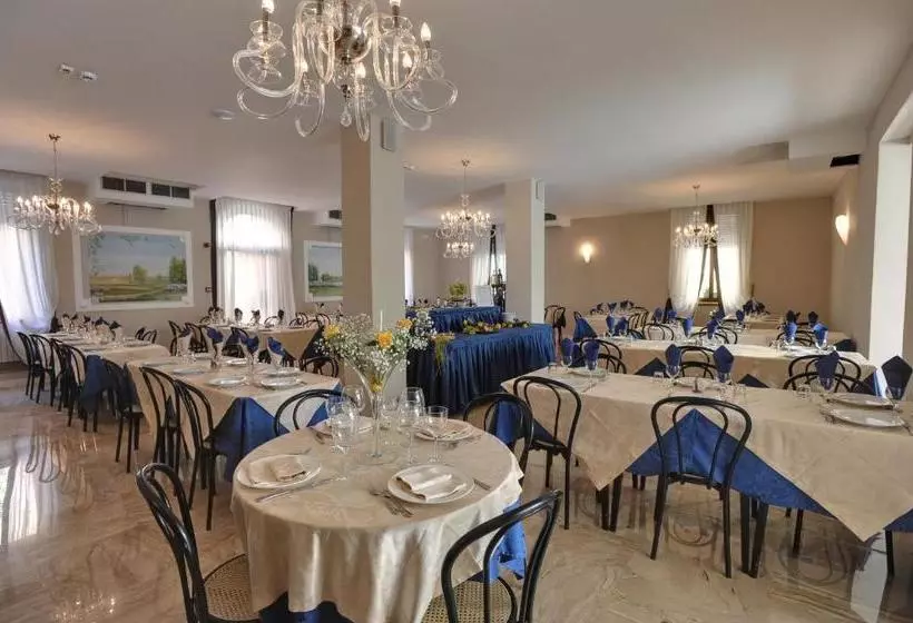 Отель Piccadilly