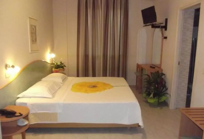 Отель Piccadilly