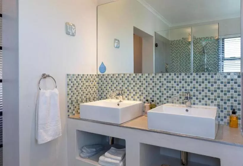 酒店 Whale Rock Luxury Lodge