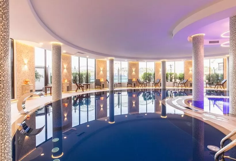 Wind Rose Hotel & Spa