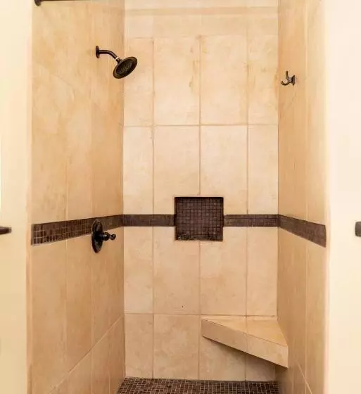 هتل X Tan Ha The Waterfront