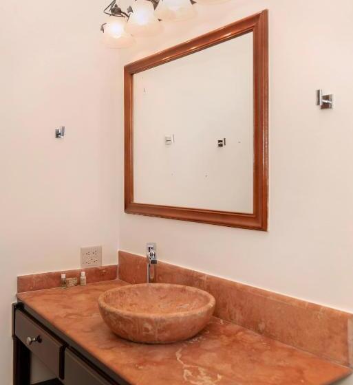 هتل X Tan Ha The Waterfront