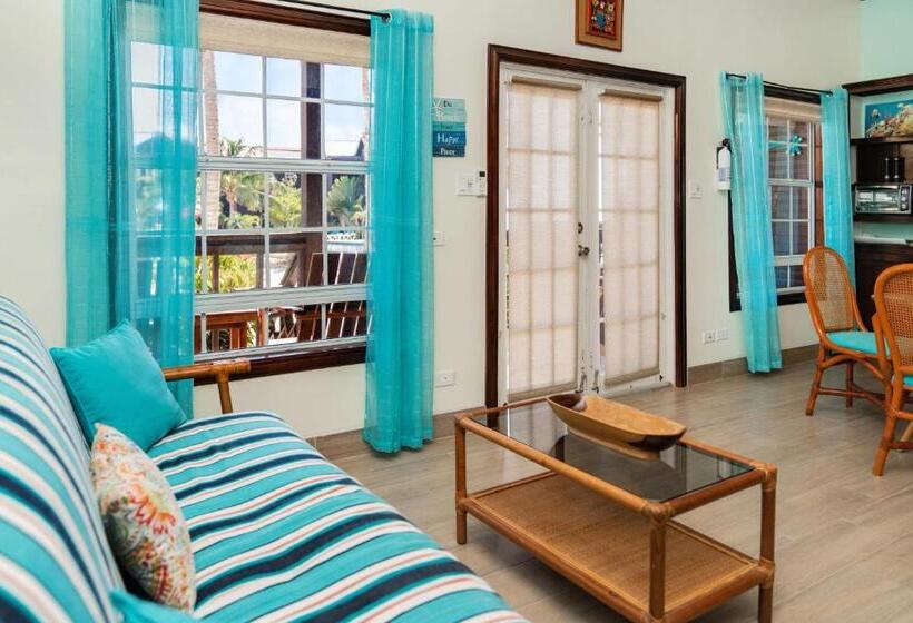 هتل X Tan Ha The Waterfront