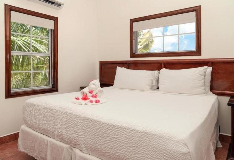 هتل X Tan Ha The Waterfront