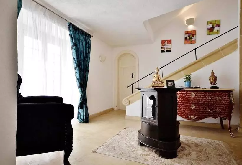 پانسیون Chapel 5 Boutique Suites B&b