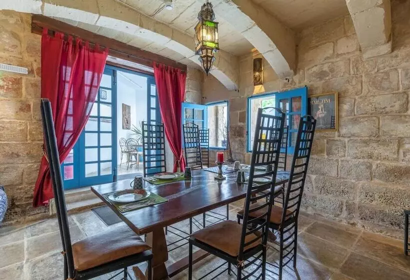 پانسیون Chapel 5 Boutique Suites B&b